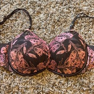 Brand new Victoria’s Secret Push up Bra, Size 36D